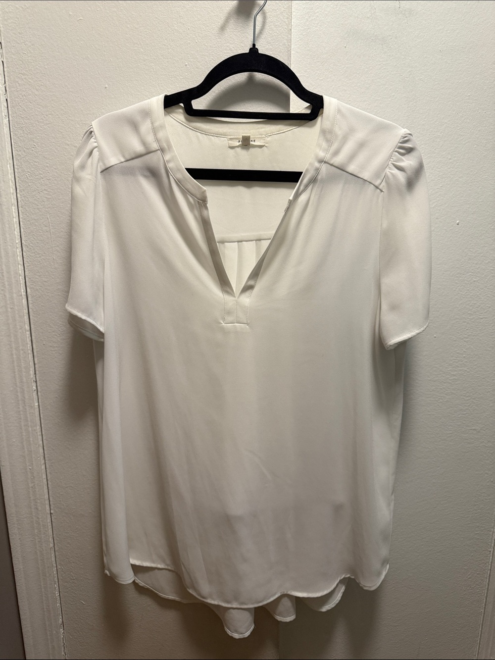 Pleione White Split V-Neck Short Sleeve Blouse